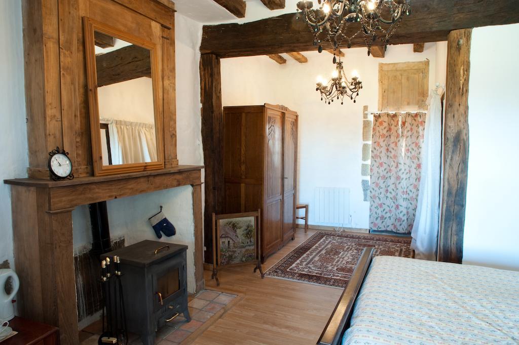 L'Ancien Presbytere Chambres D'Hote Ou Gite Le Dorat Room photo